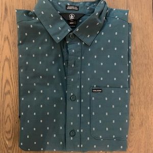 VOLCOM Short Sleeve Button Down